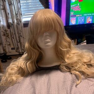 Blonde Wavy Women's Wig